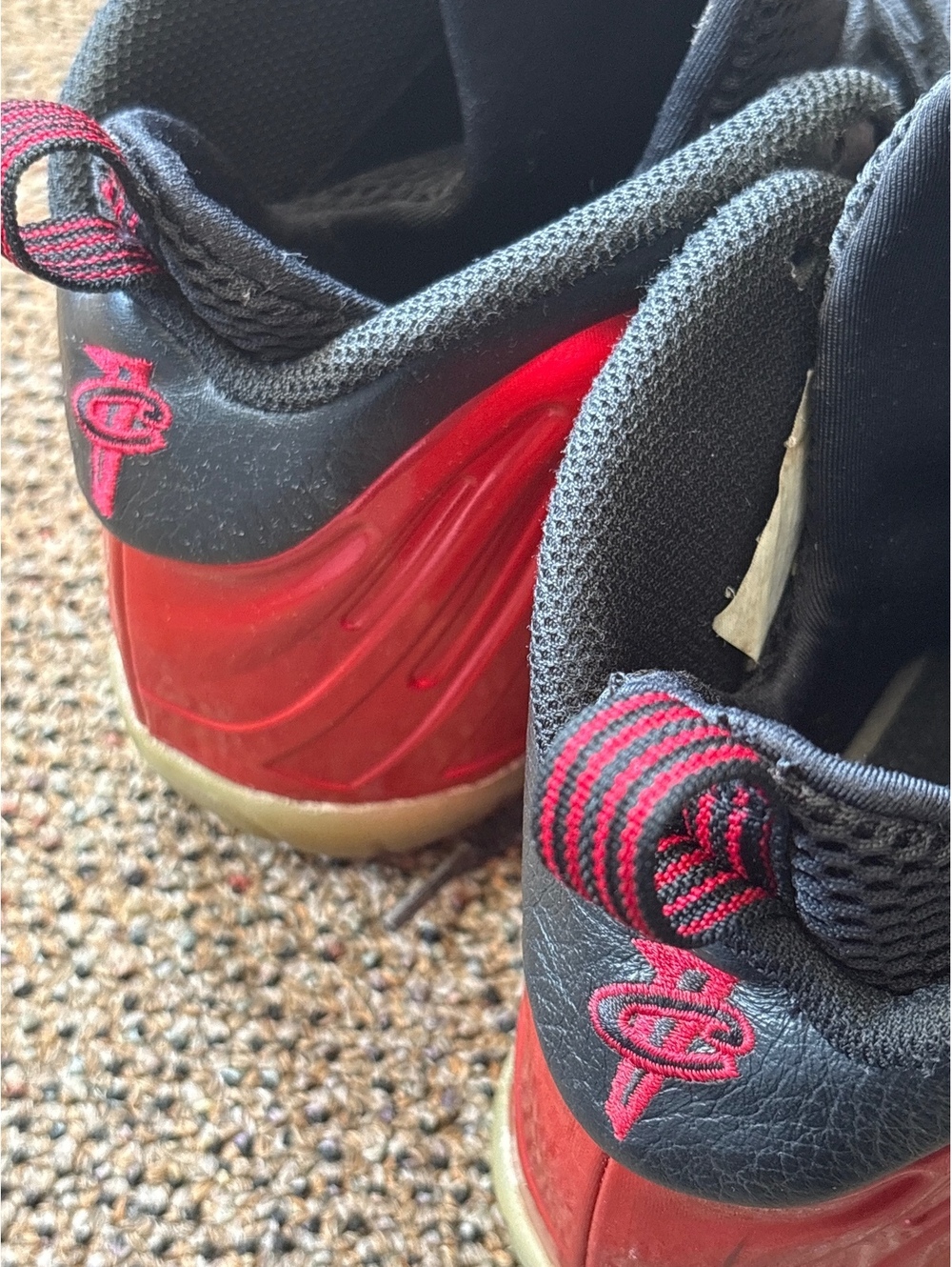 Nike Air Foamposite Pro Red and Black Boys' Basketball Shoes Size 6Y